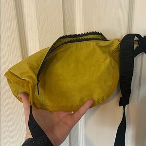 Baggu small crescent bag